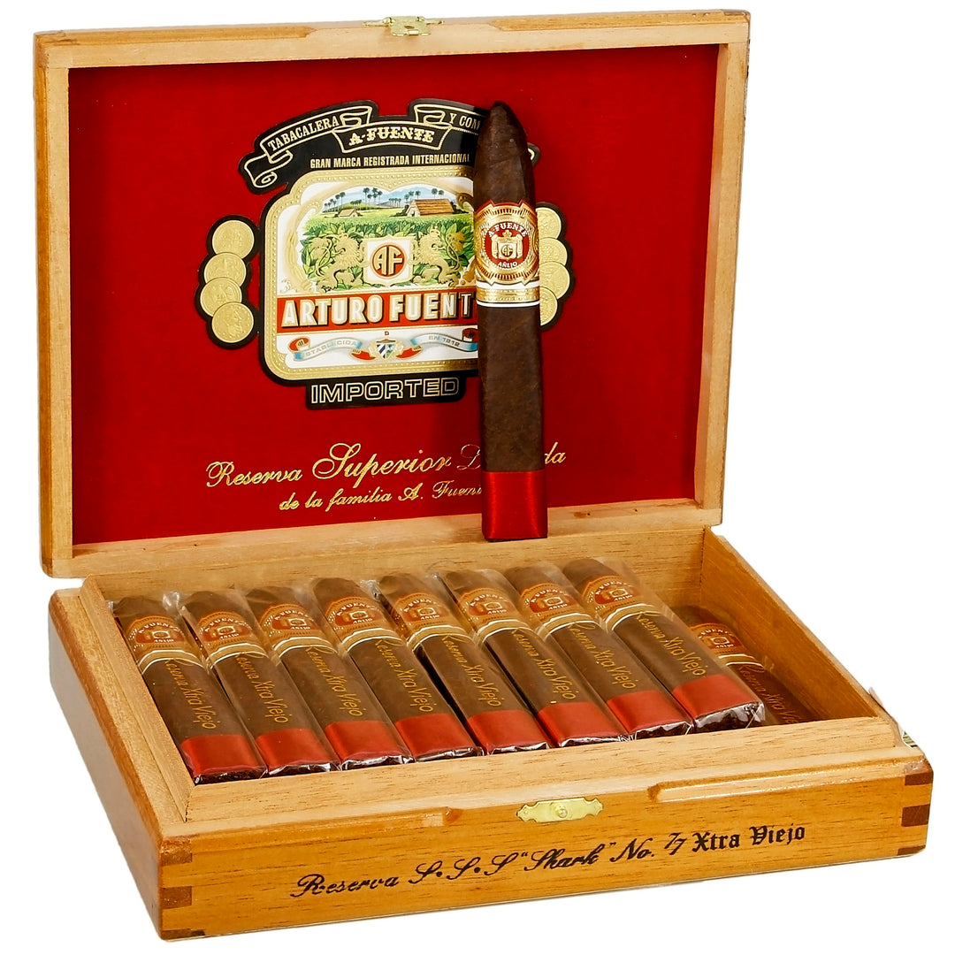 sharks tobacco Design Custom Cigar Case with Cutter Arturo Fuente Shark #77 |
