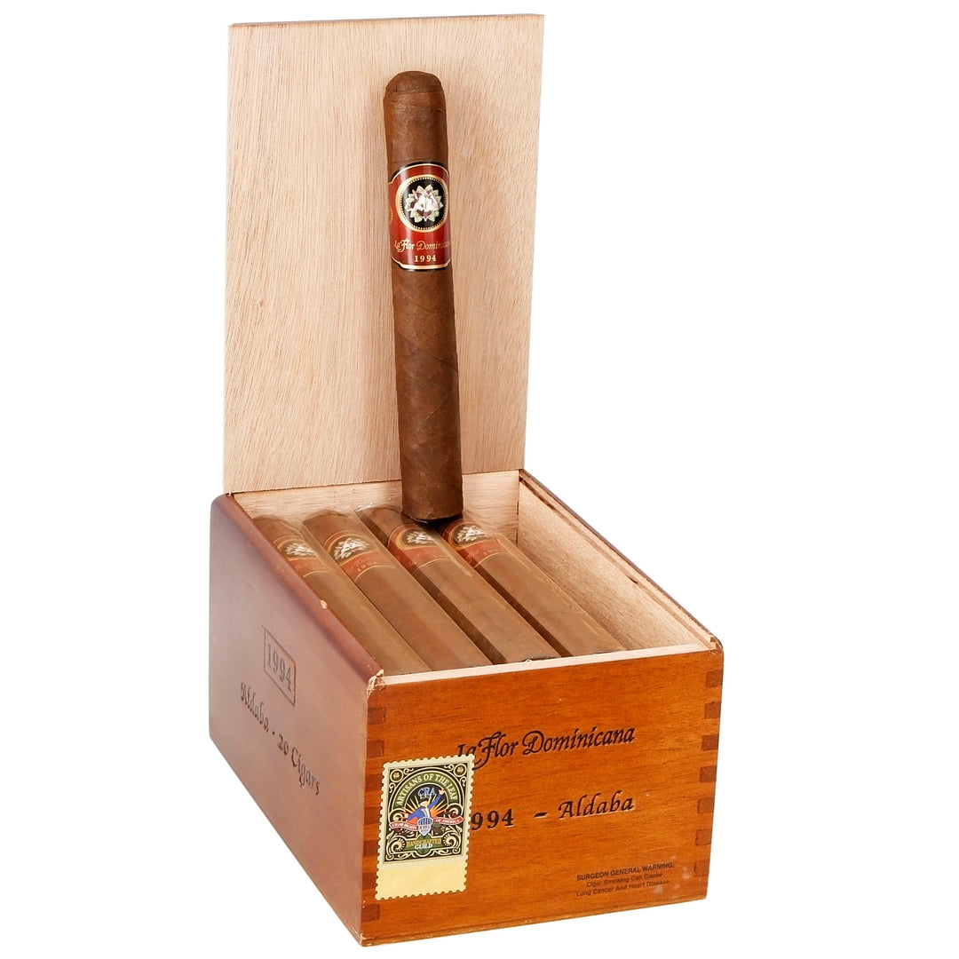 La Flor Dominicana (LFD) 1994 Aldaba (Toro) (6.5" x 58)