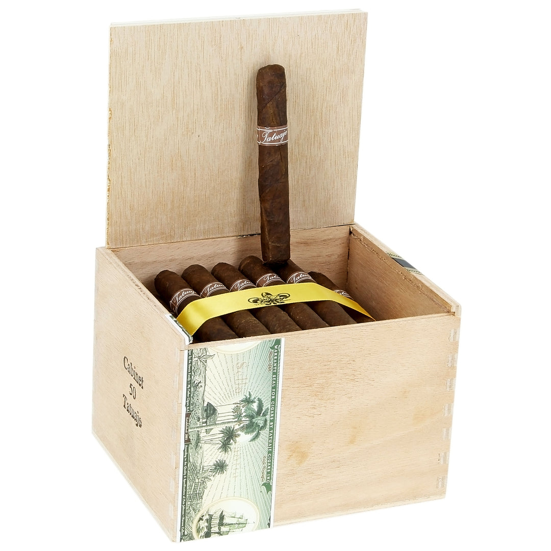 Tatuaje Petite Cazadores Reserva (Petit Corona) (4.0" x 40)