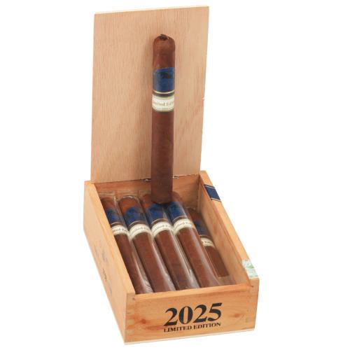 Cavalier Geneve Limited Edition 2025 (Toro) (6.25" x 50)