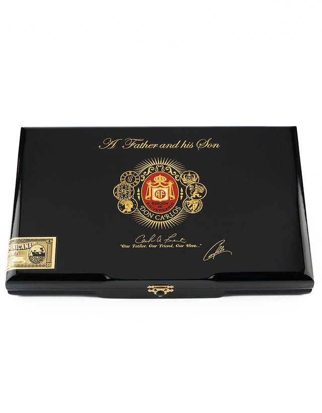 ARTURO FUENTE A FATHER AND HIS SON SAMPLER CIGAR BOX CLOSED