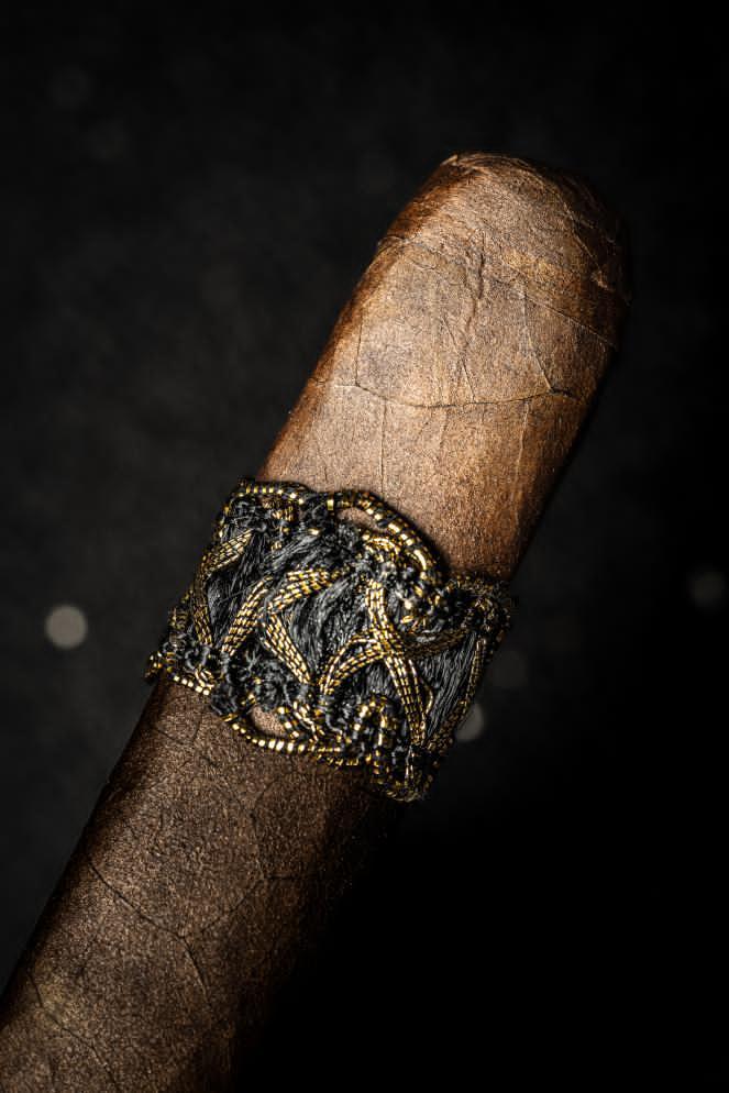 Definition Cigars DC Anillo (Toro) (6.3" x 54)
