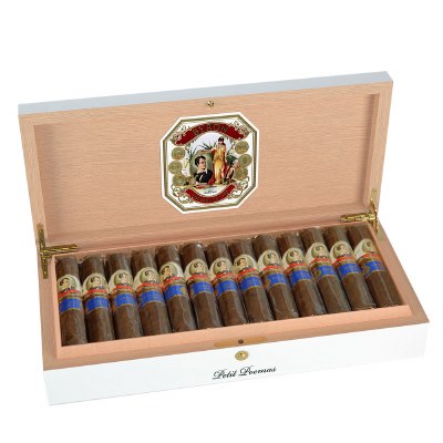 Byron Petit Poemas 19th Century (Petit Corona) (4.0" x 50)