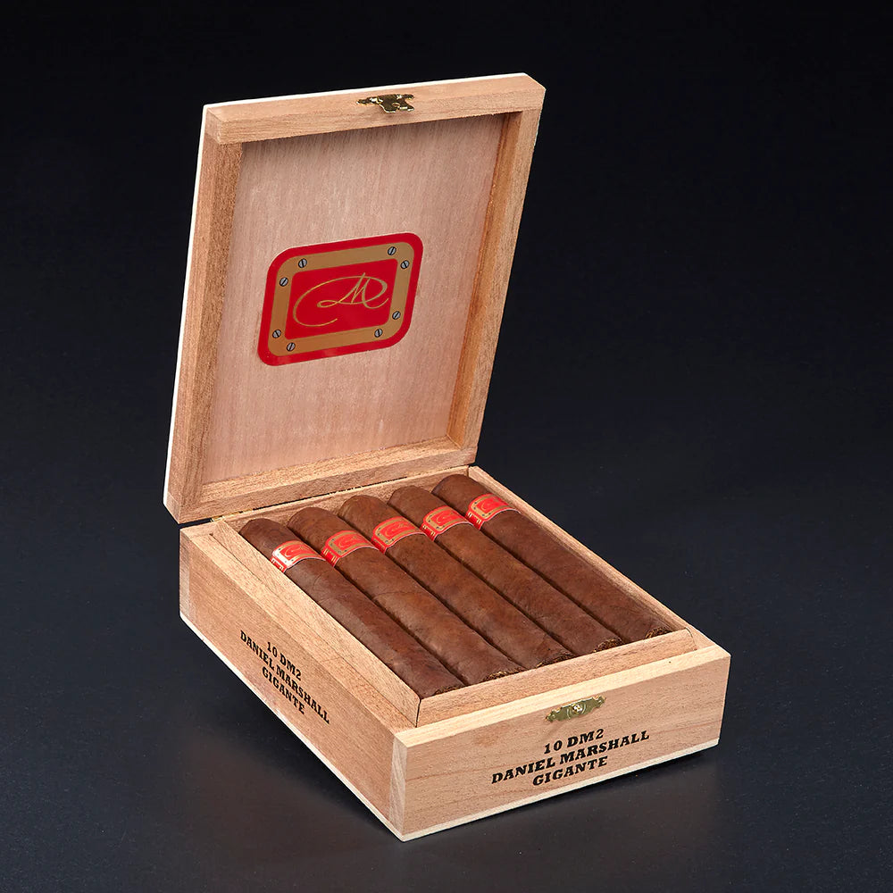 Daniel Marshall Red Label (Gigante) (6.0" x 60)