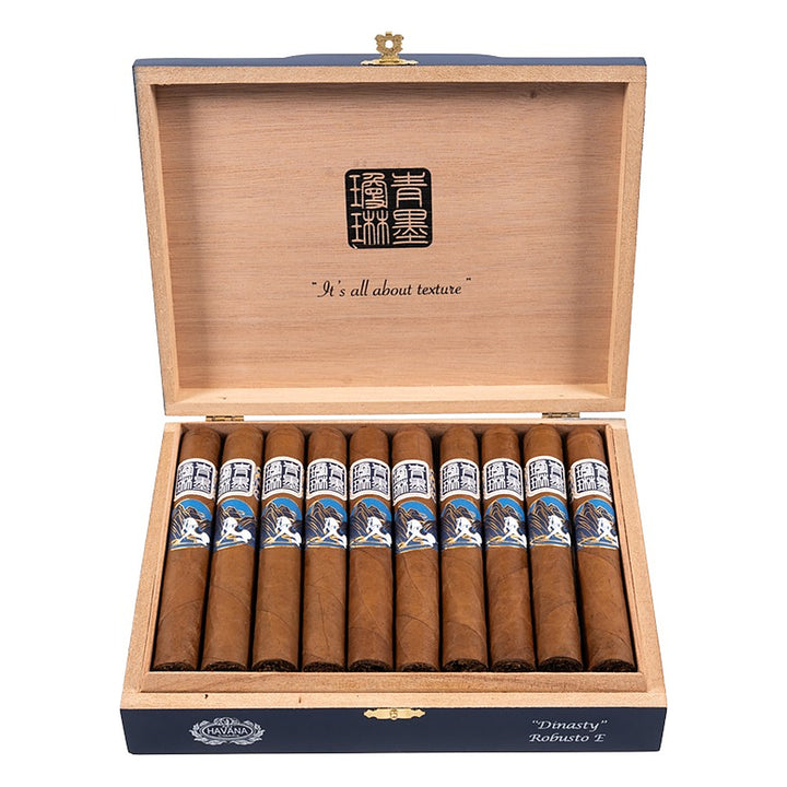 Open box of 20 ChiMolly Dynasty Robusto E cigars