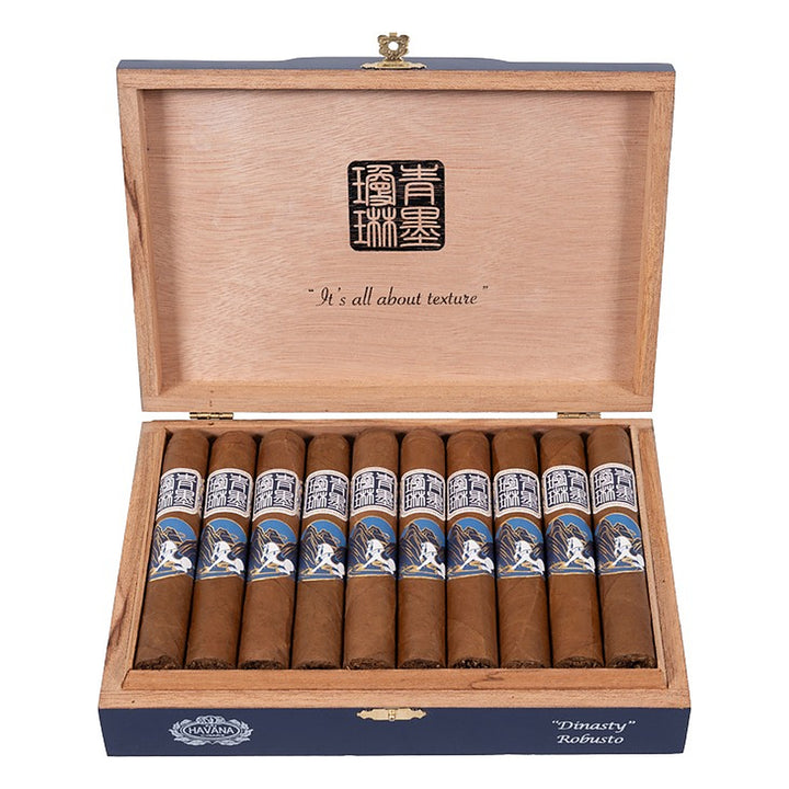 Open box of 20 ChiMolly Dynasty Robusto cigars