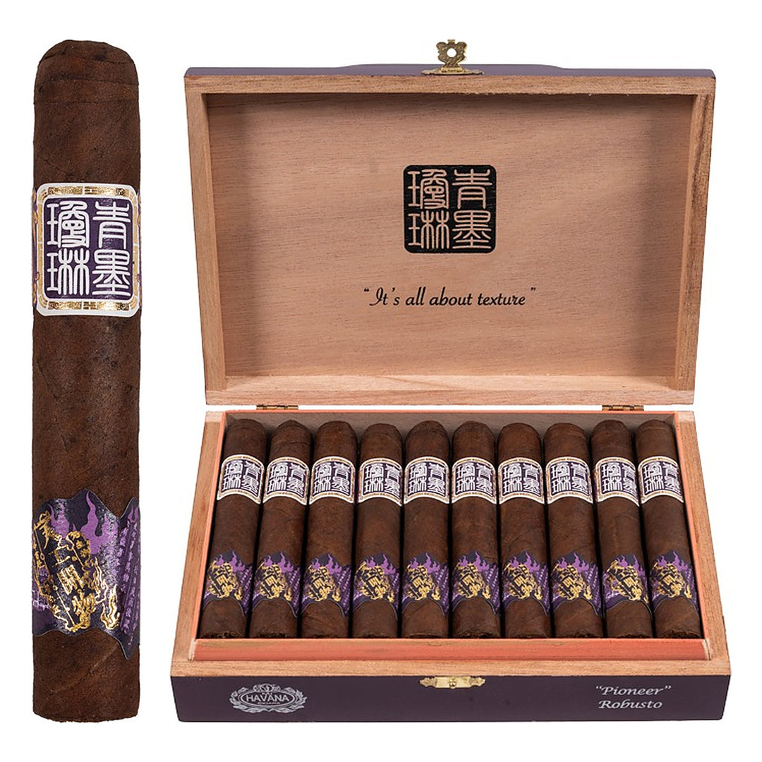 ChiMolly Pioneer Robusto cigar, 5.0 × 50, with USA Connecticut Broadleaf wrapper, beside its open box of 20