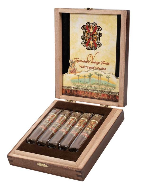 FUENTE FUENTE OPUS X TOYMAKER&