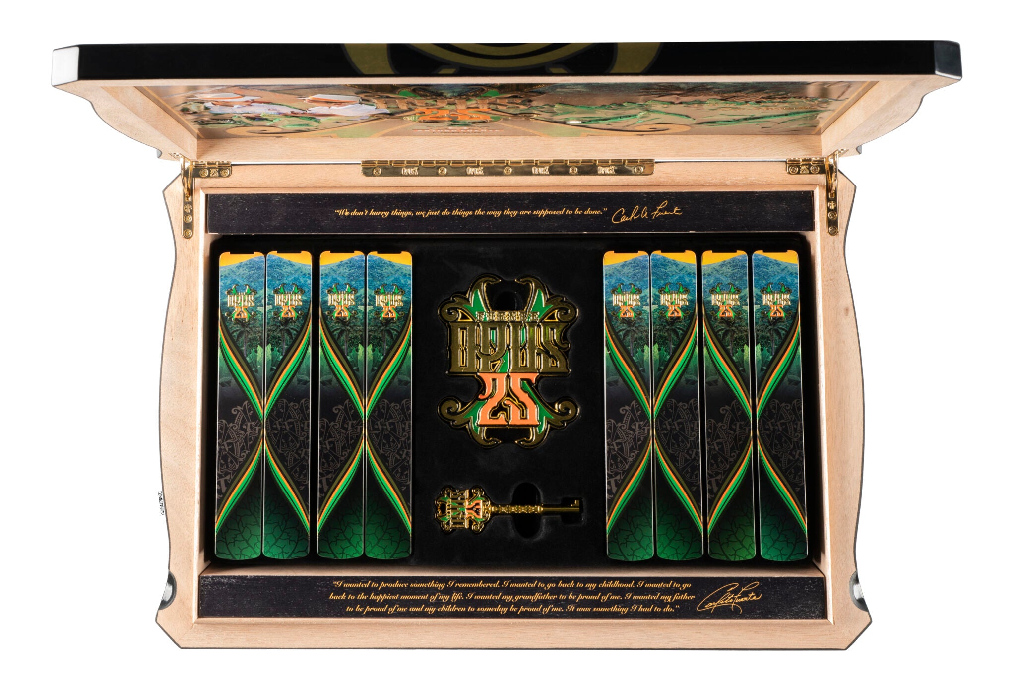 Fuente Fuente Opus X 25th Anniversary La Familia | TRP Cigars