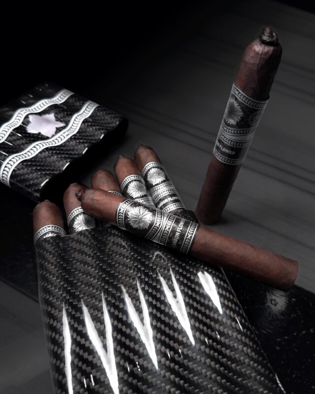La Flor Dominicana Carbon Flower Cigar Case and Cigars