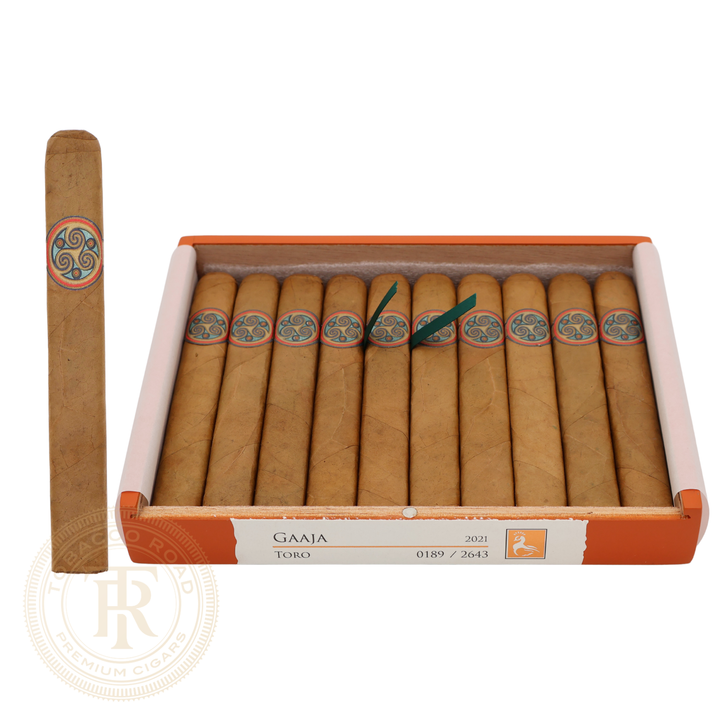 MBombay Gaaja Toro Natural Open Box with Single Cigar