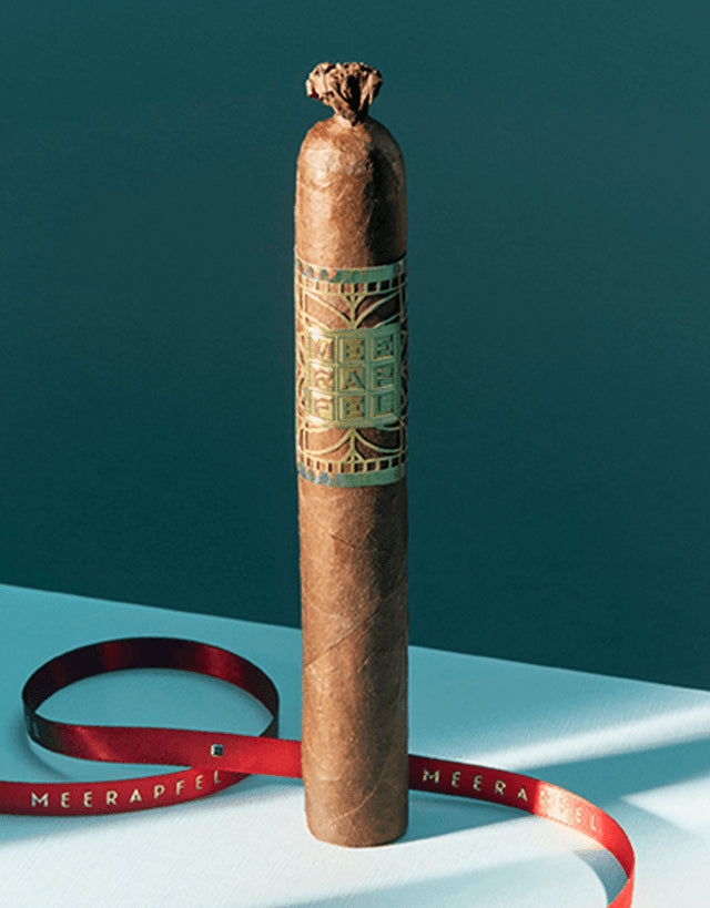 Meerapfel Richard Double Robusto (5.75" x 52)