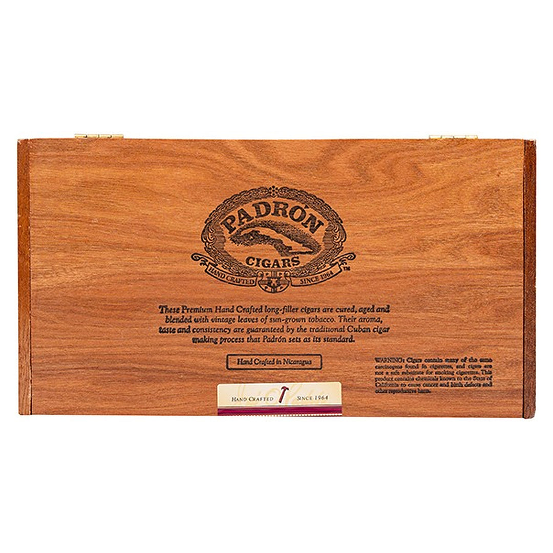 Closed box of Padron 2000 Natural cigars