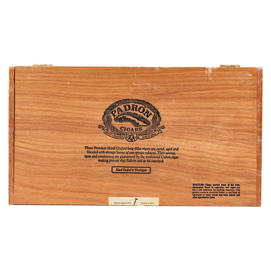 Closed box of Padron 7000 Maduro cigars