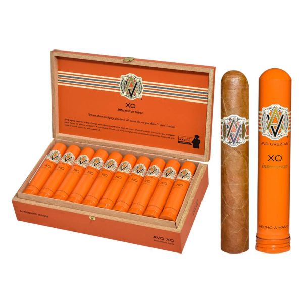 Avo XO Intermezzo Tubos Robusto | Luxurious Cigars