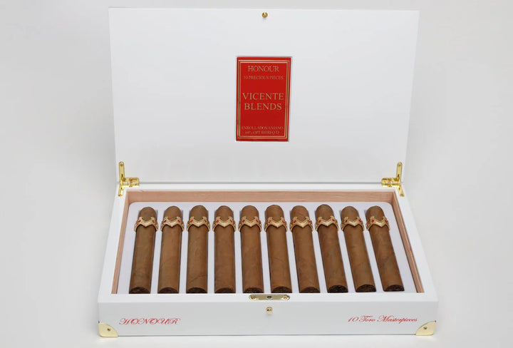 Vicente Blends Royalty Collection Honour (Toro Masterpiece) (5.88" x 56)