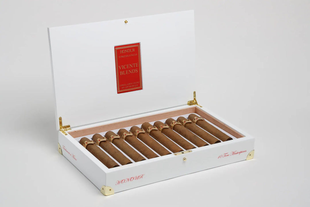 Vicente Blends Royalty Collection Honour (Toro Masterpiece) (5.88" x 56)