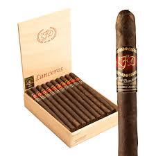 La Flor Dominicana Double Ligero Lancero Cigar - Full-Bodied Flavor