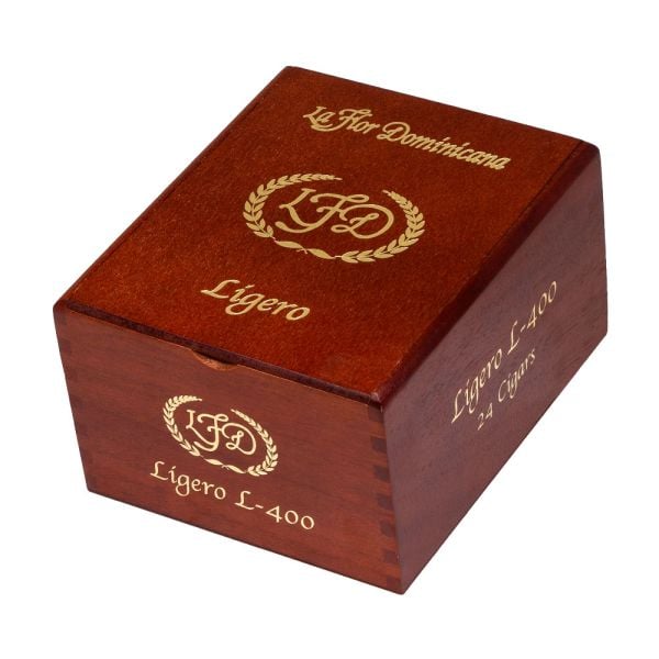 La Flor Dominicana (LFD) Ligero L-400 (Toro) (5.75" x 54)