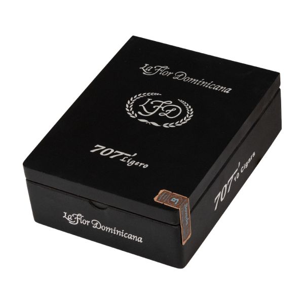 La Flor Dominicana (LFD) Ligero 707 (Gigante) (7.0" x 70)