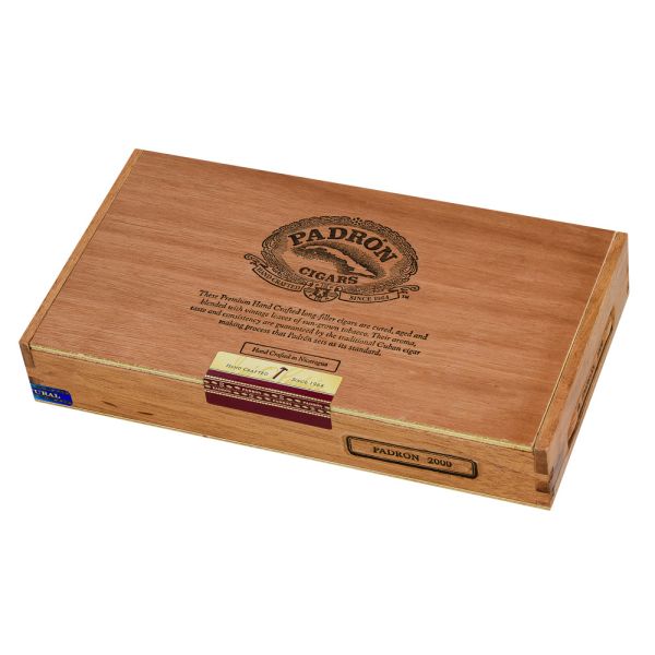 Padron 2000 Natural (Robusto) (5.0" x 50) Cigar