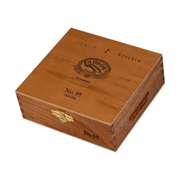 Padron Family Reserve No. 95 (Robusto Gordo) (4.75" x 60) Cigar