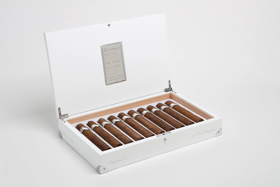 Vicente Blends Precious Collection Palladium V (Toro Masterpiece) (5.88" x 56)