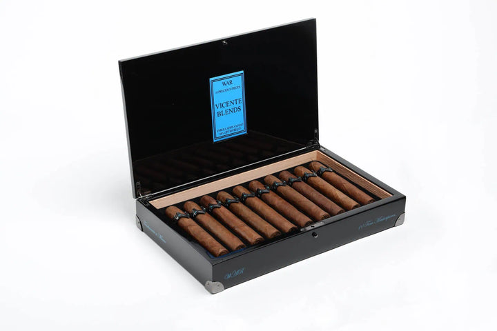 Vicente Blends Royalty Collection War (Toro Masterpiece) (5.88" x 56)
