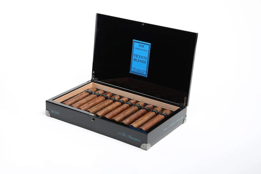 Vicente Blends Royalty Collection War (Toro Masterpiece) (5.88" x 56)