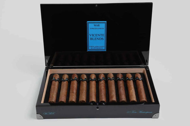 Vicente Blends Royalty Collection War (Toro Masterpiece) (5.88" x 56)